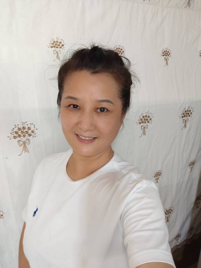 阿姨资料照片