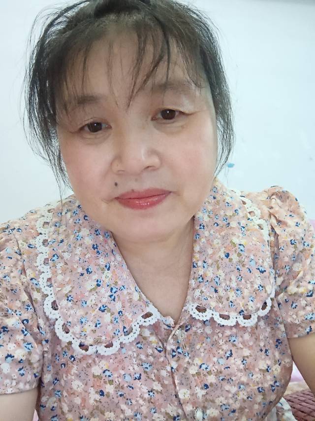 阿姨资料照片