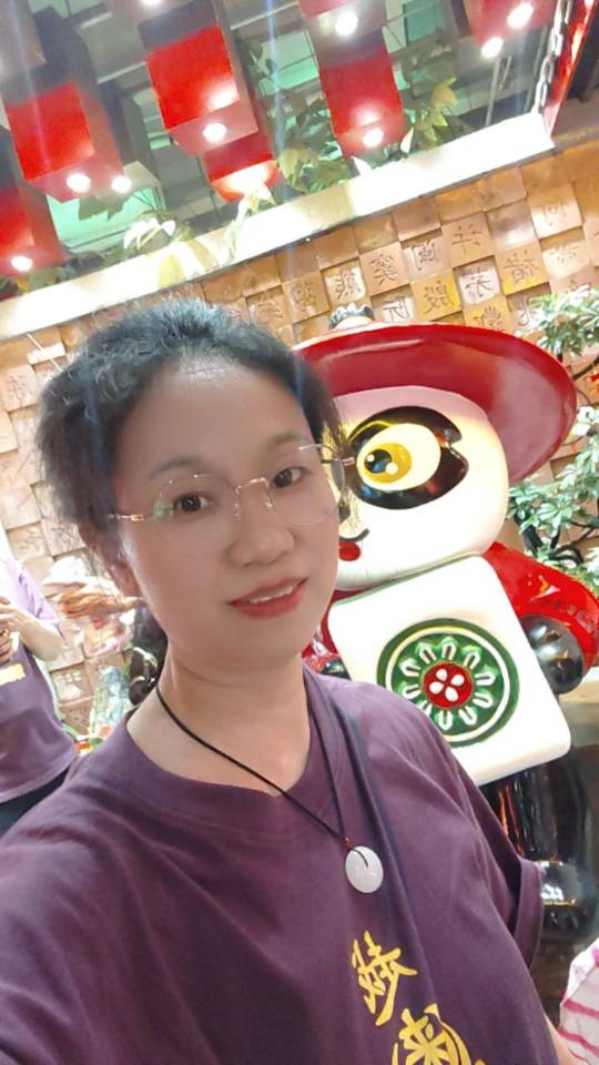 阿姨资料照片