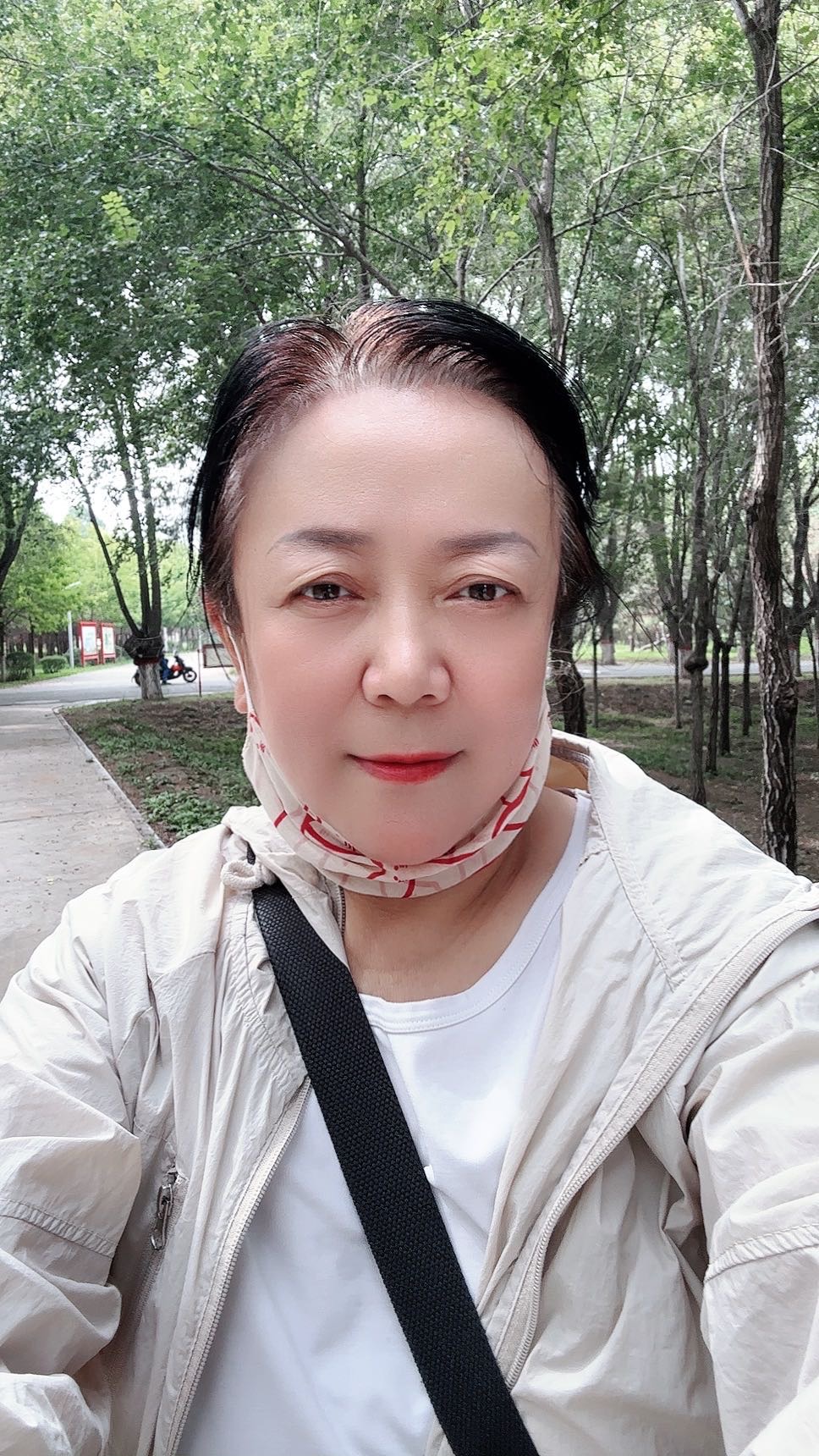 阿姨资料照片