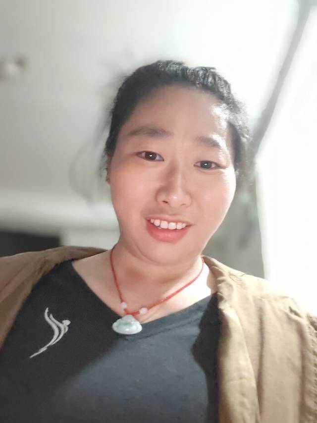 阿姨资料照片
