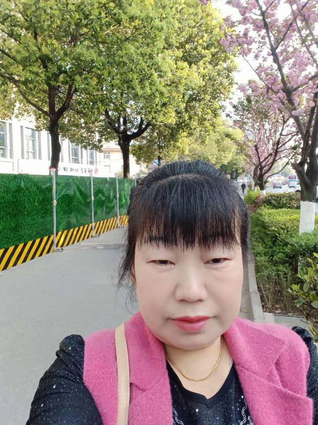 阿姨资料照片