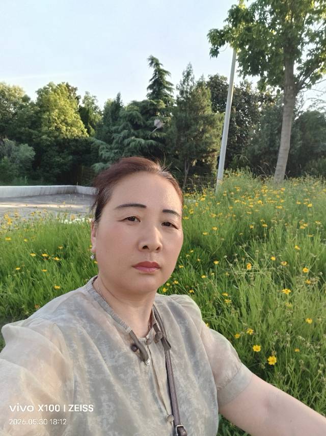 阿姨资料照片