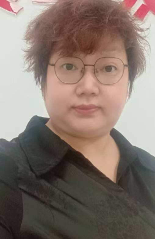 阿姨资料照片
