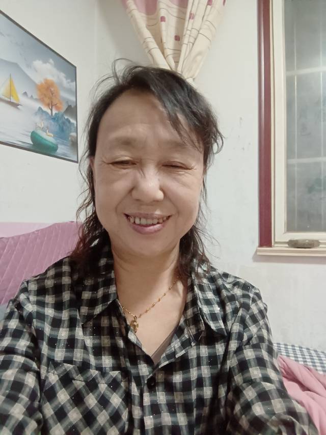 阿姨资料照片