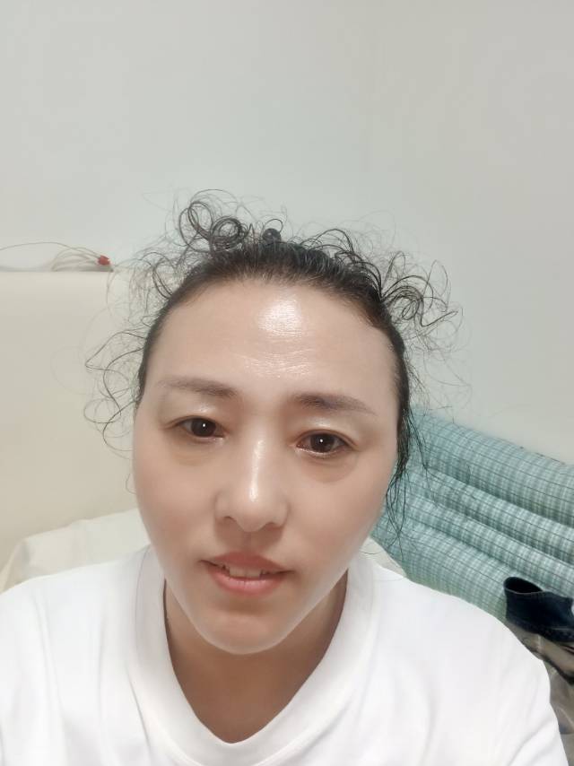 阿姨资料照片