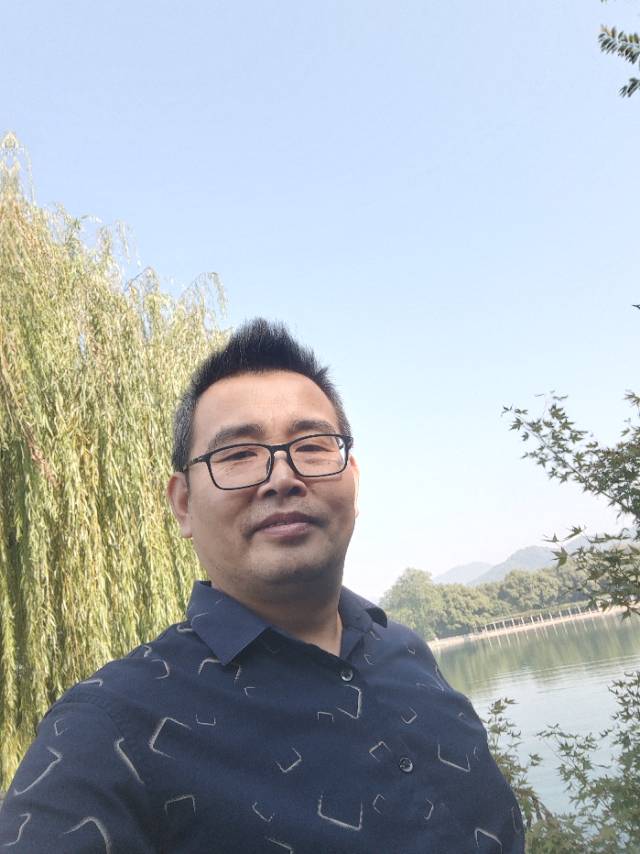 阿姨资料照片