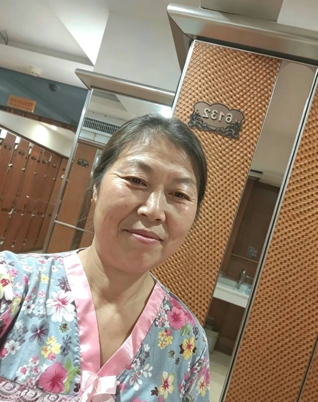 阿姨资料照片