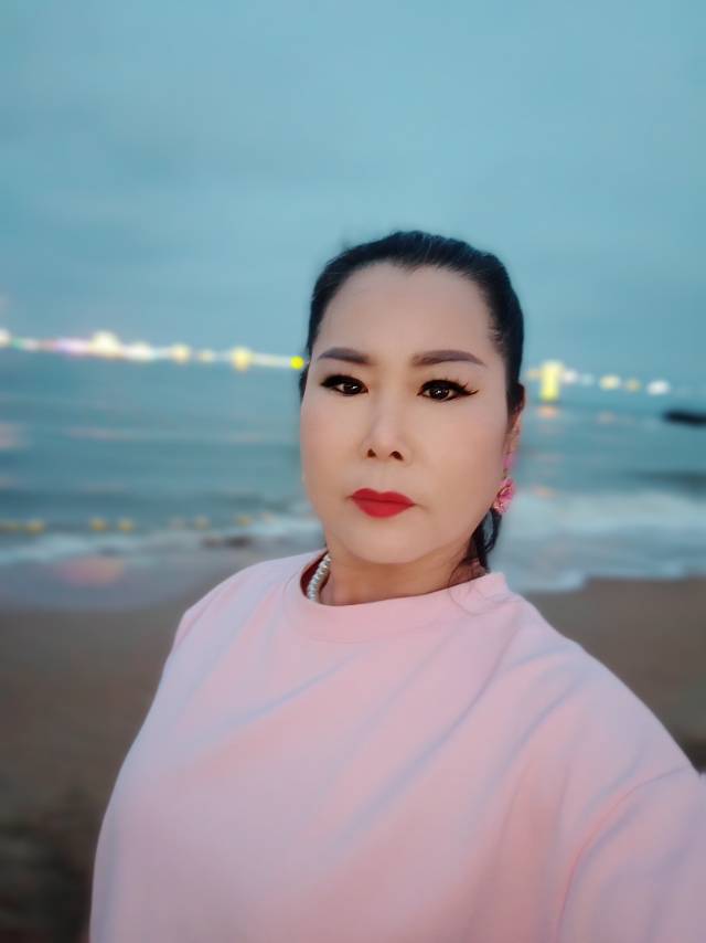 阿姨资料照片