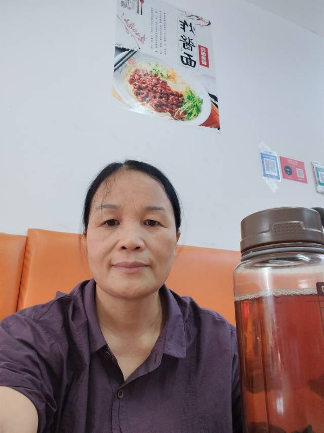 阿姨资料照片