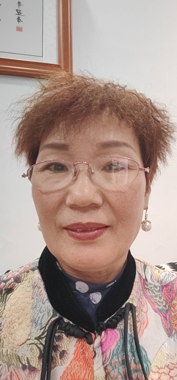 阿姨资料照片