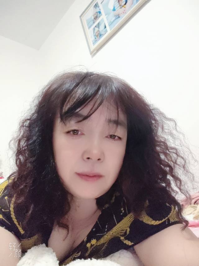 阿姨资料照片