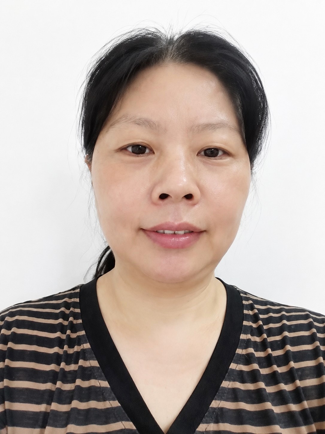 阿姨资料照片