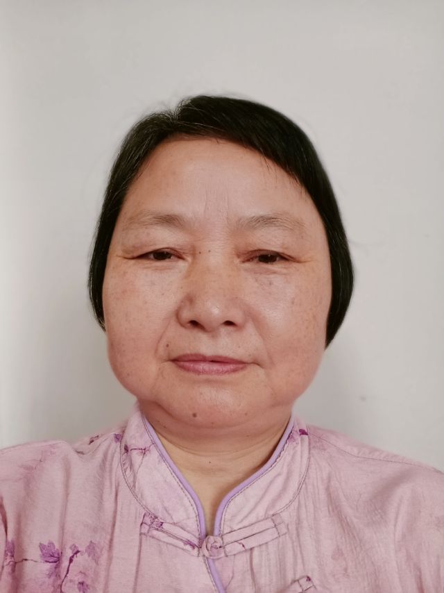 阿姨资料照片