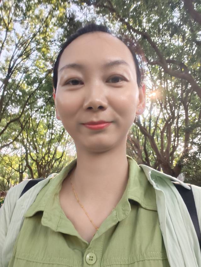 阿姨资料照片