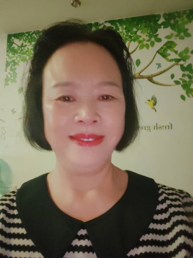 阿姨资料照片