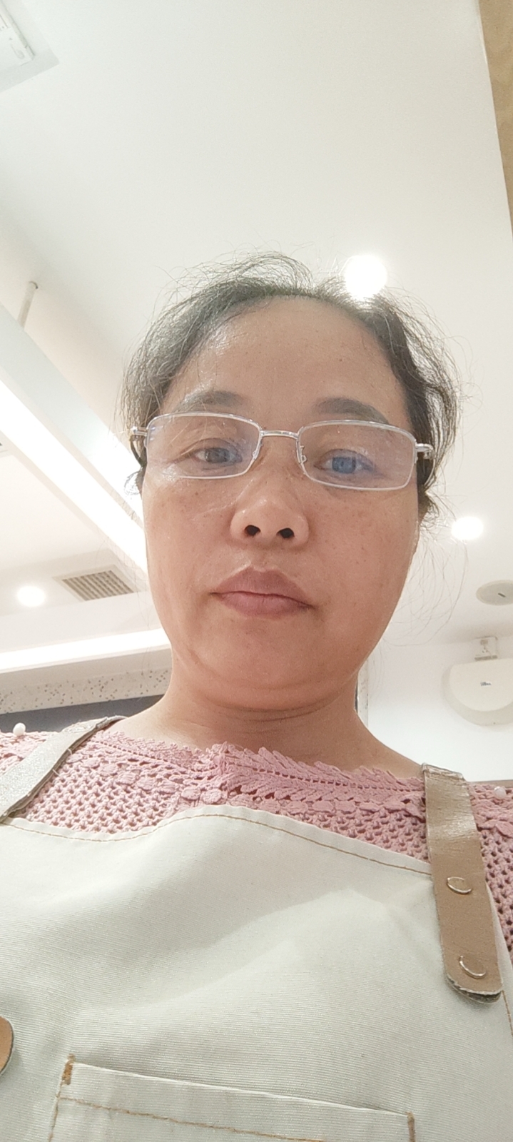 阿姨照片