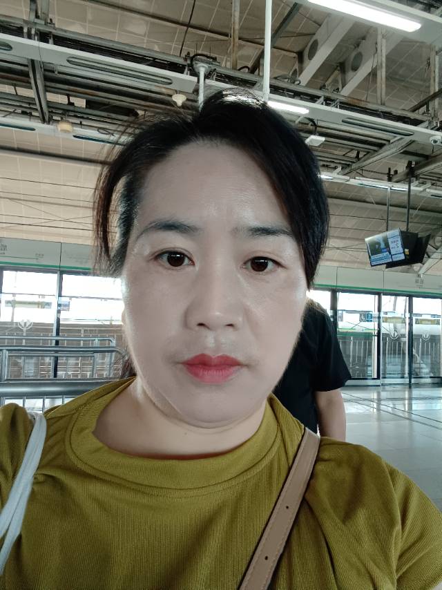 阿姨资料照片