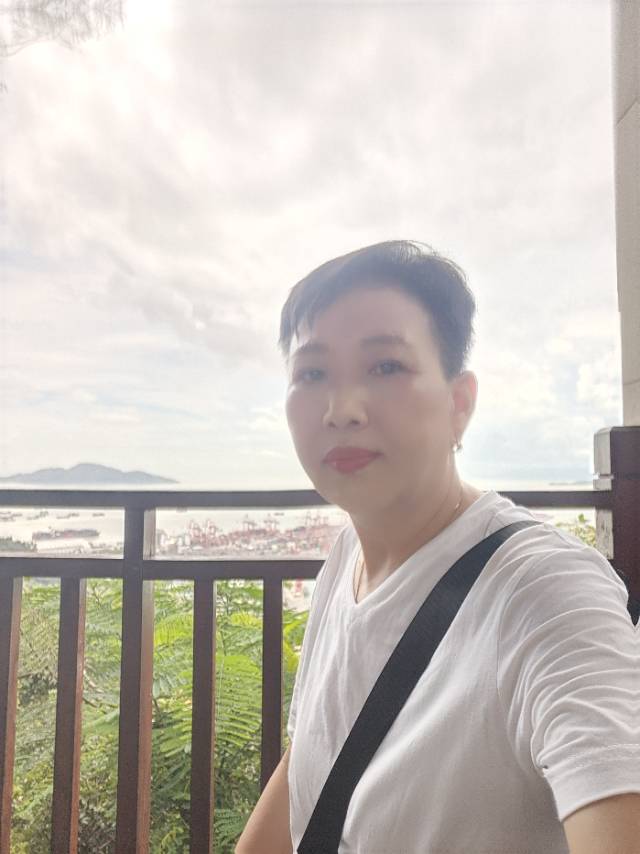 一阿姨照片