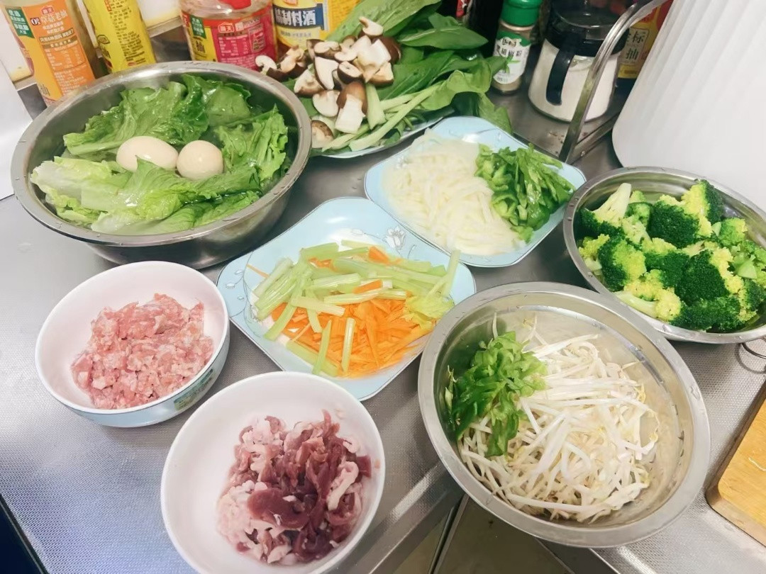 张护工照片