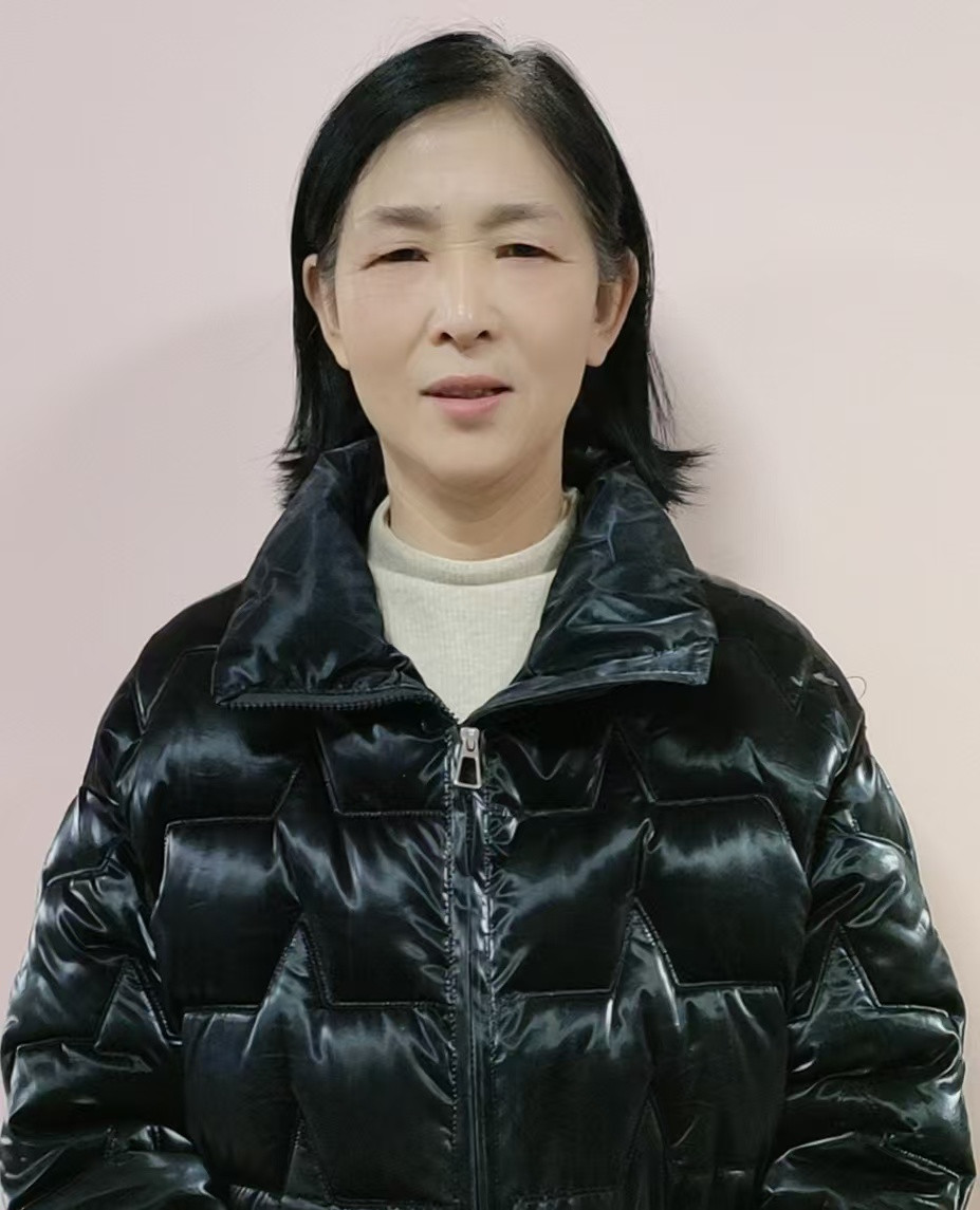 丁护工照片