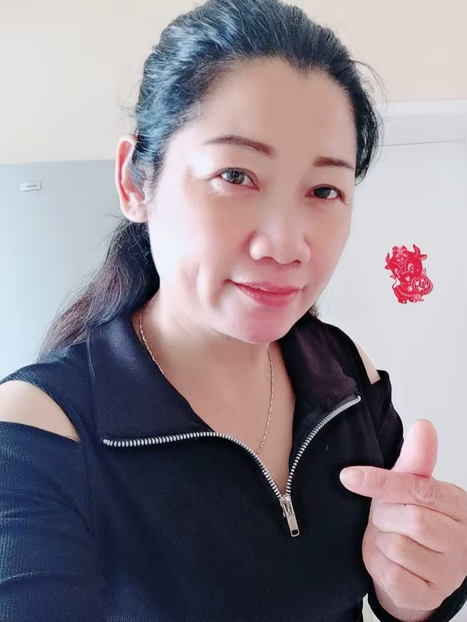 阿姨资料照片
