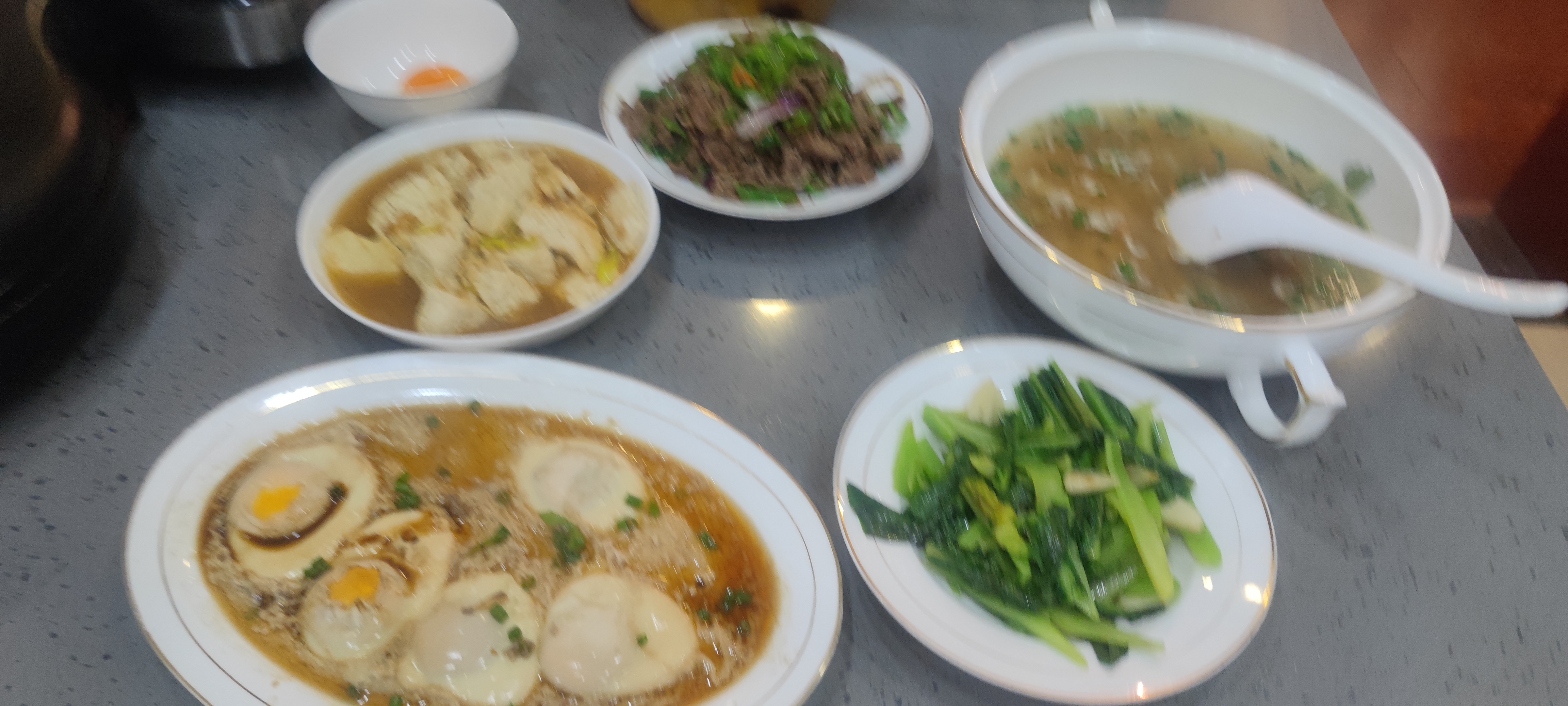 余阿姨照片