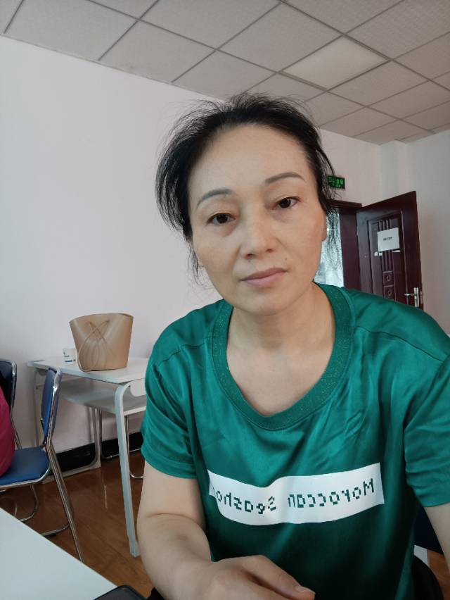 阿姨资料照片