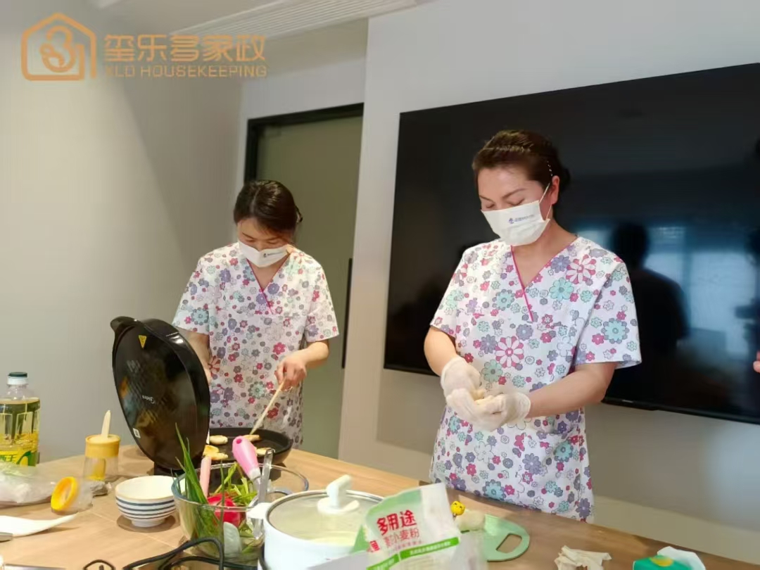 阿姨照片