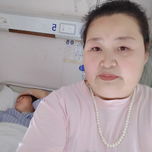 阿姨照片