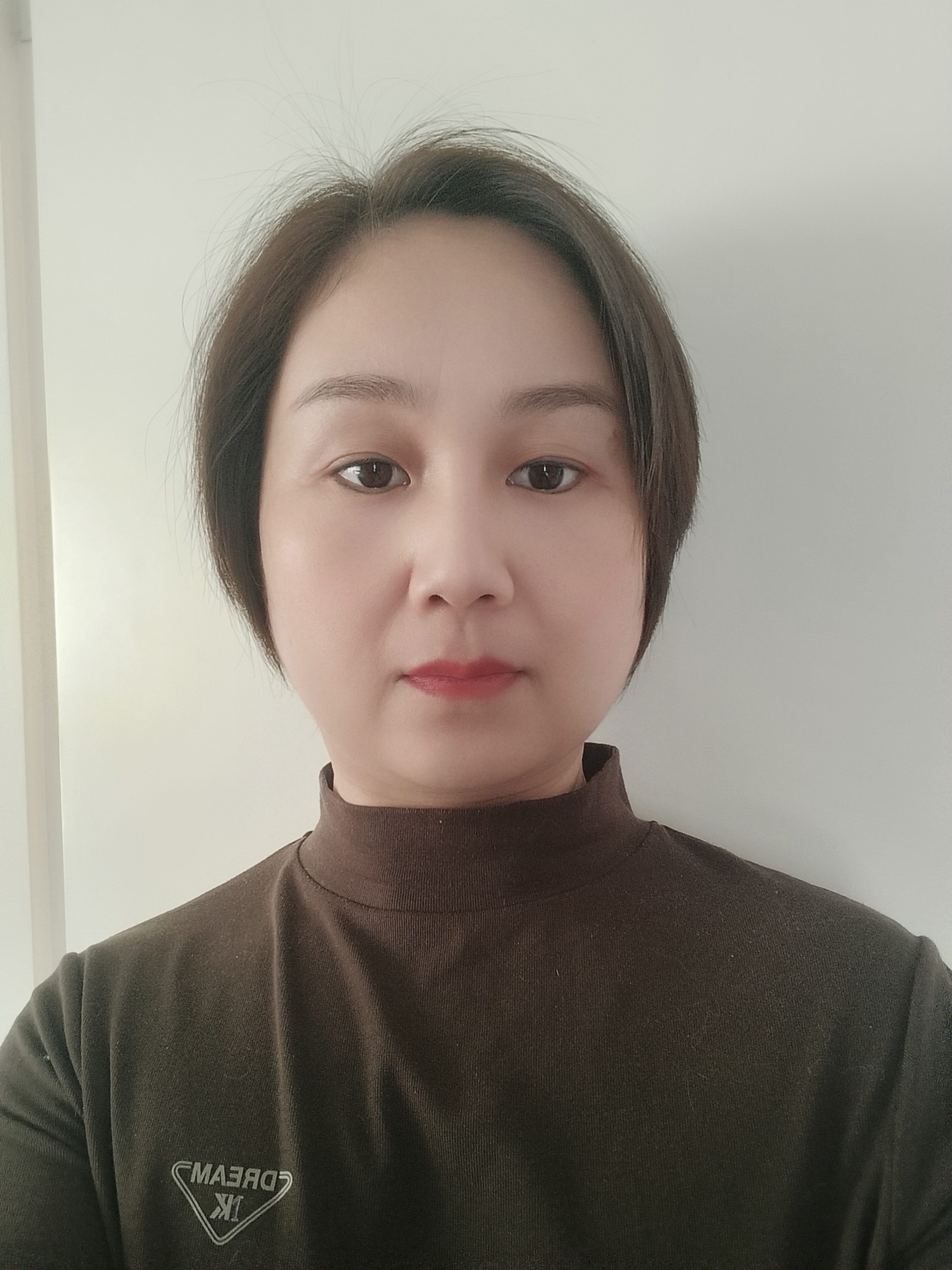 何阿姨照片