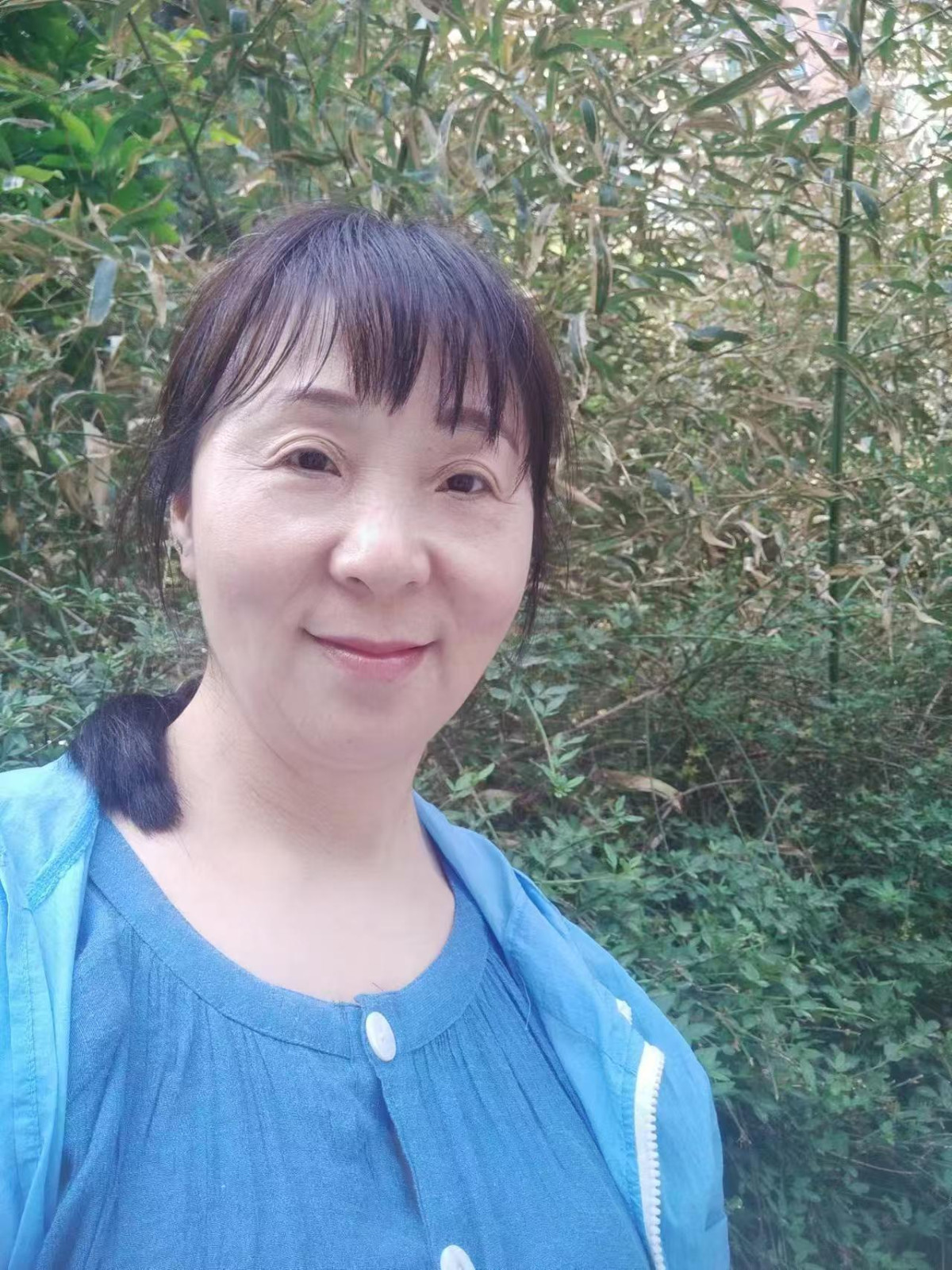 阿姨资料照片