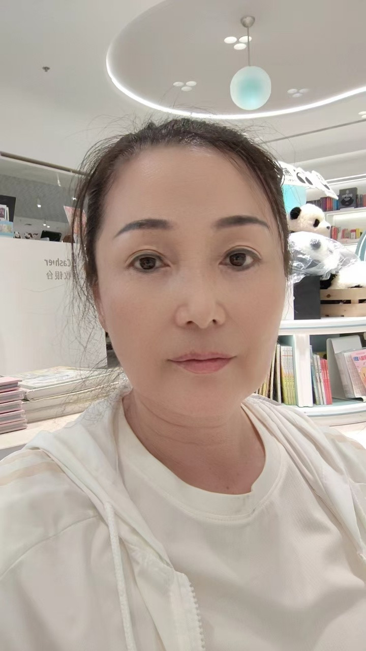阿姨资料照片