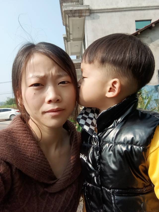 阿姨资料照片
