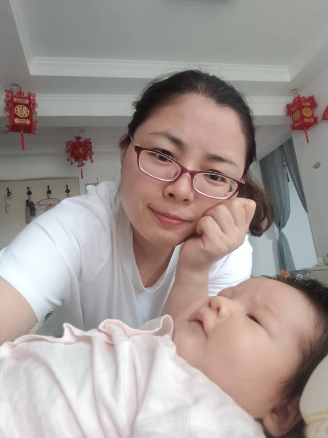 阿姨资料照片