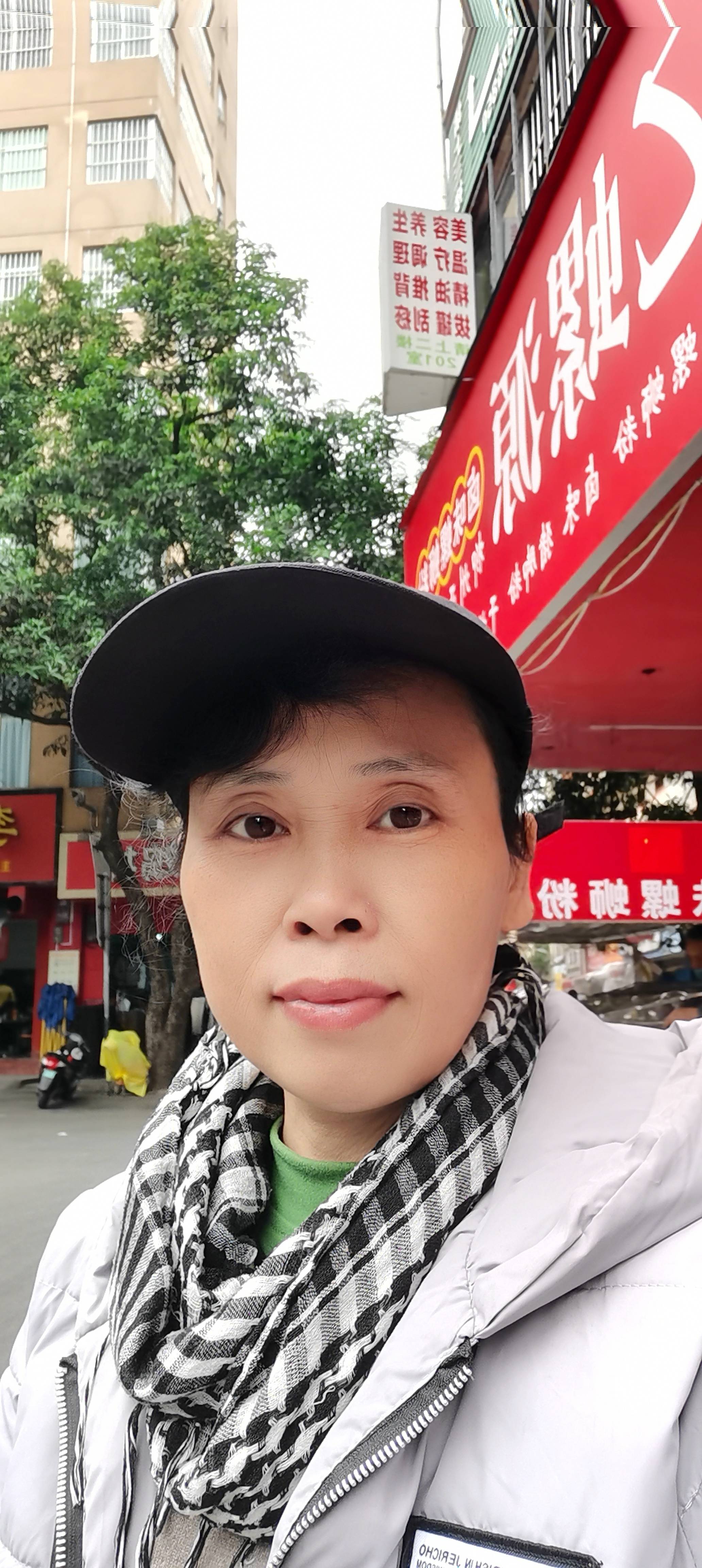 黄阿姨照片