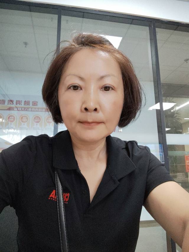 阿姨资料照片