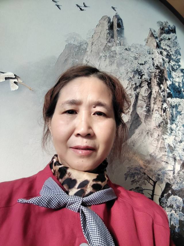 向阿姨照片