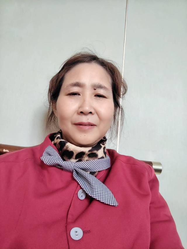 向阿姨照片