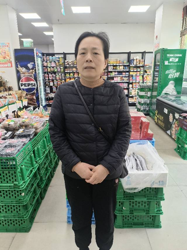 阿姨资料照片