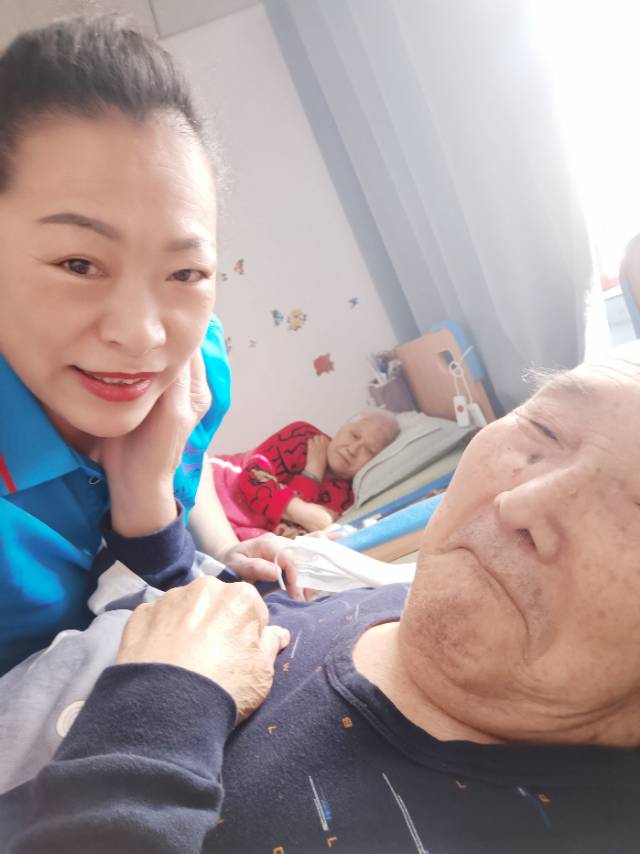 阿姨资料照片