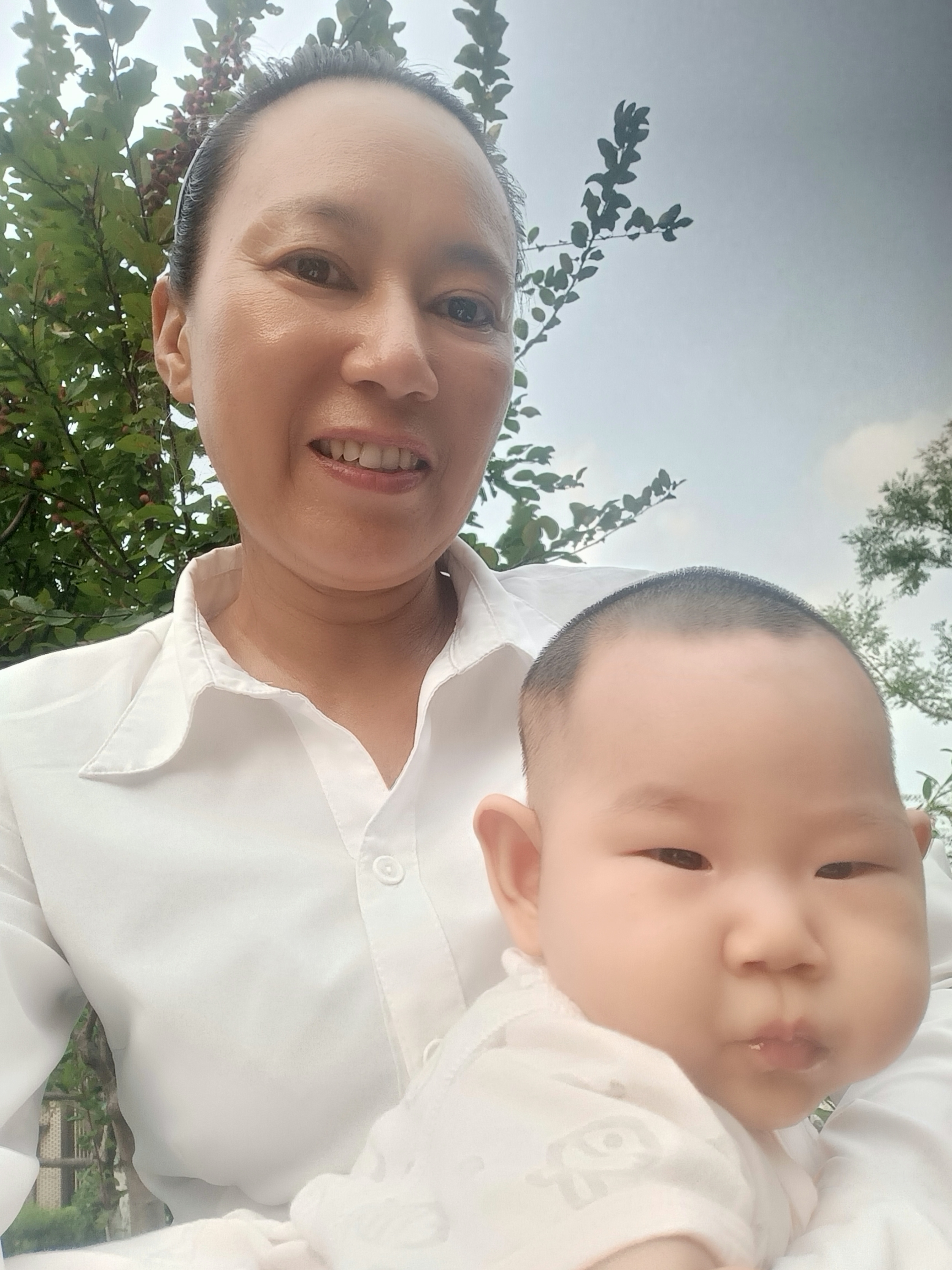 阿姨资料照片