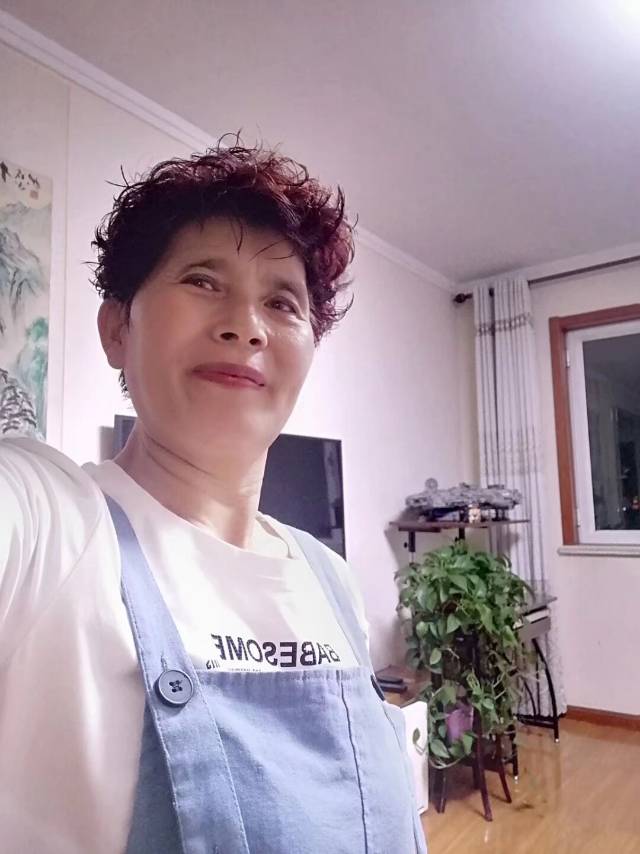 阿姨资料照片