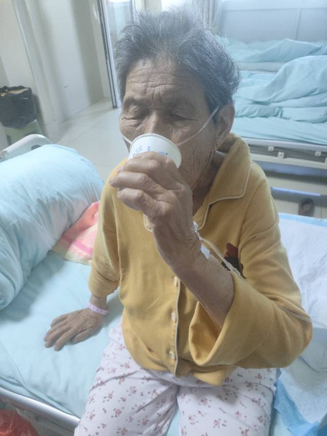 曾阿姨照片