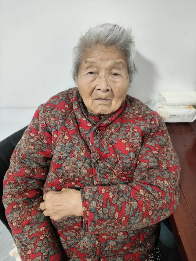 曾阿姨照片
