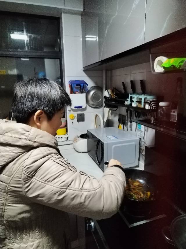 顾护工照片