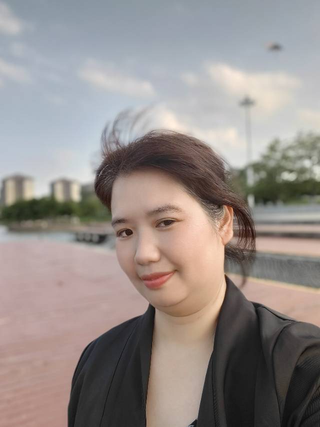 梁阿姨照片