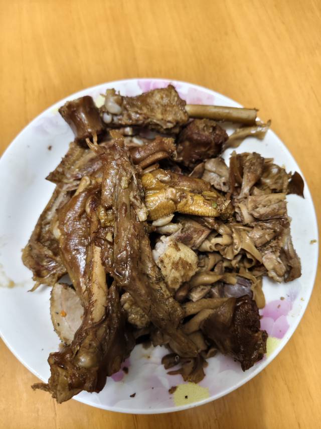 何阿姨照片