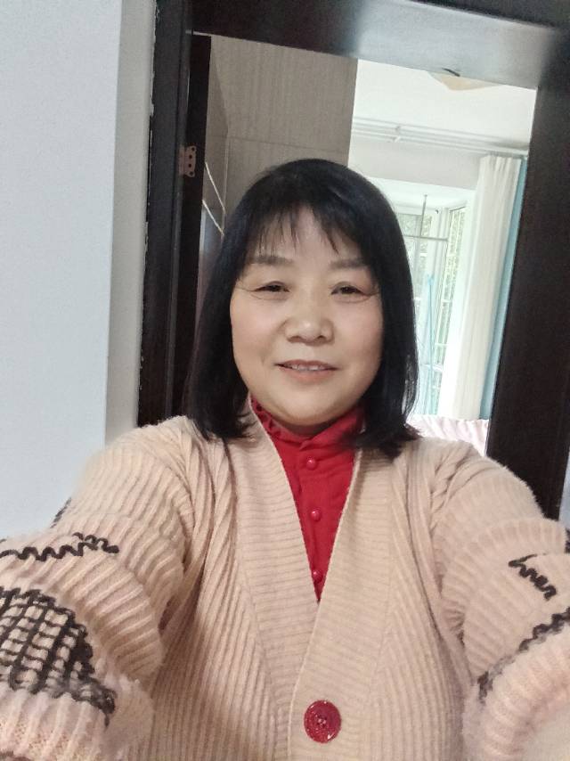 方阿姨照片