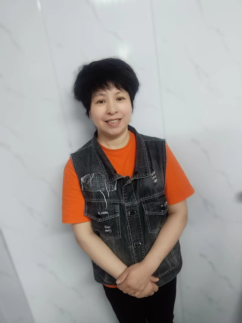 阿姨资料照片